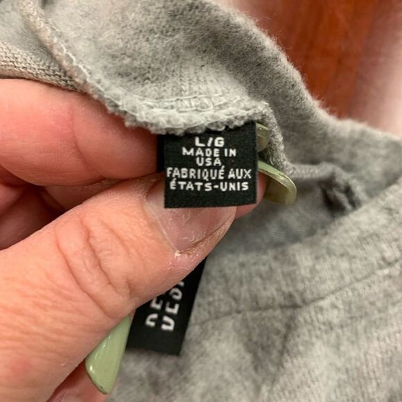 Design Lab Gray Soft Cold Shoulder Sweatshirt sz L NWT - Picture 4 of 6